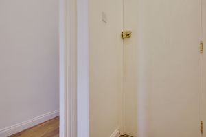 Entrance Hall- click for photo gallery